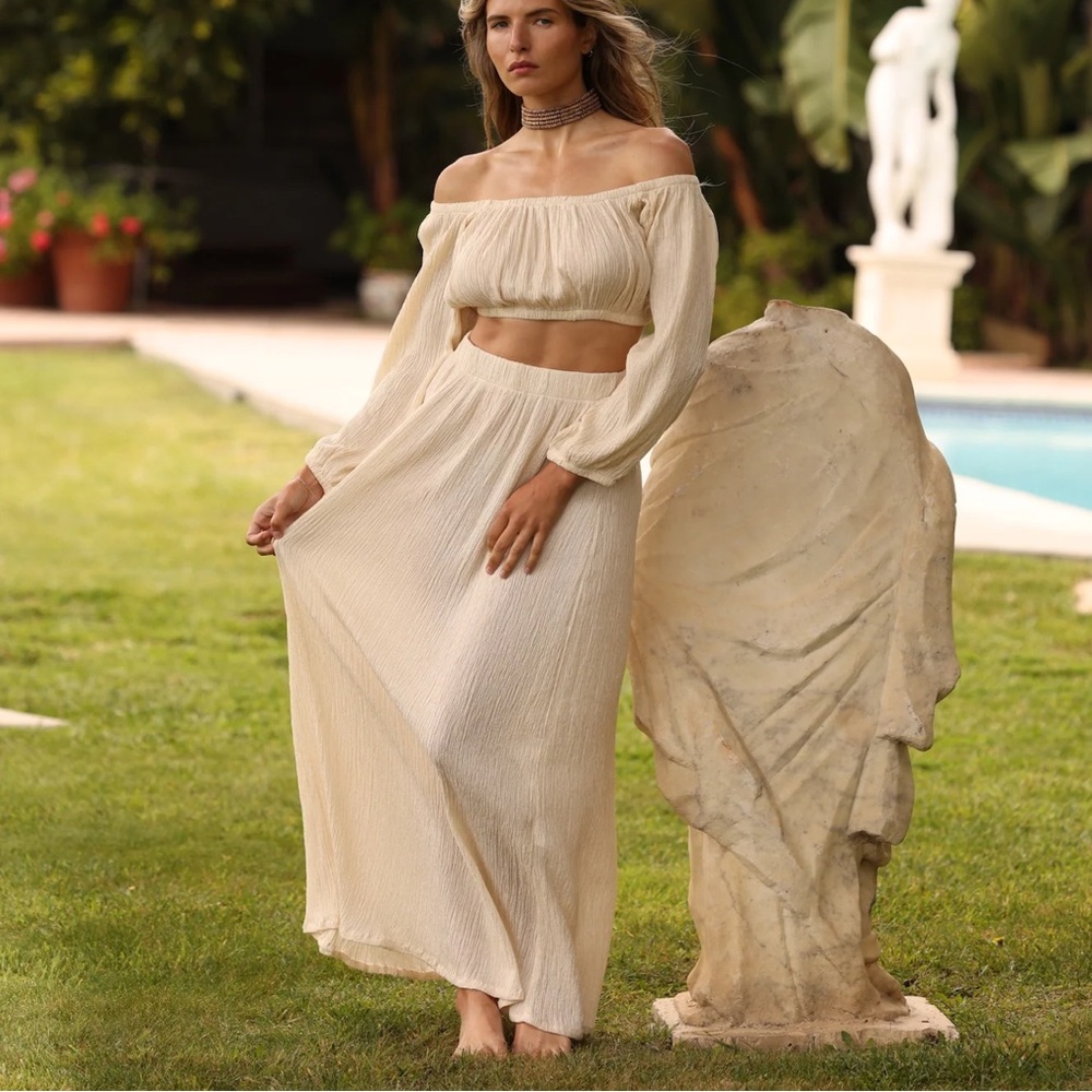 NWT SAVANNAH‎ MORROW Aasha Crop Top